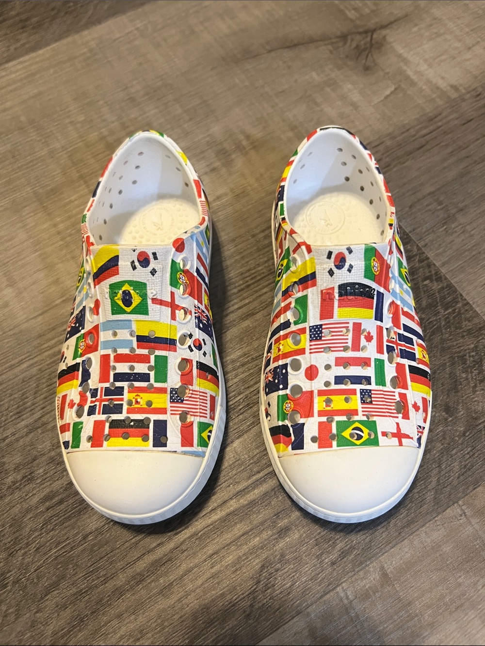 Kids Native Shoes flags size C9
